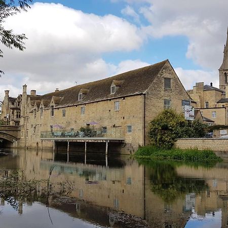 Riverside Stamford Stays Dış mekan fotoğraf