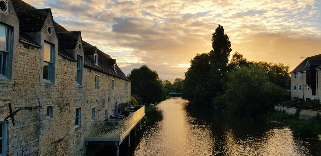 Riverside Stamford Stays Dış mekan fotoğraf